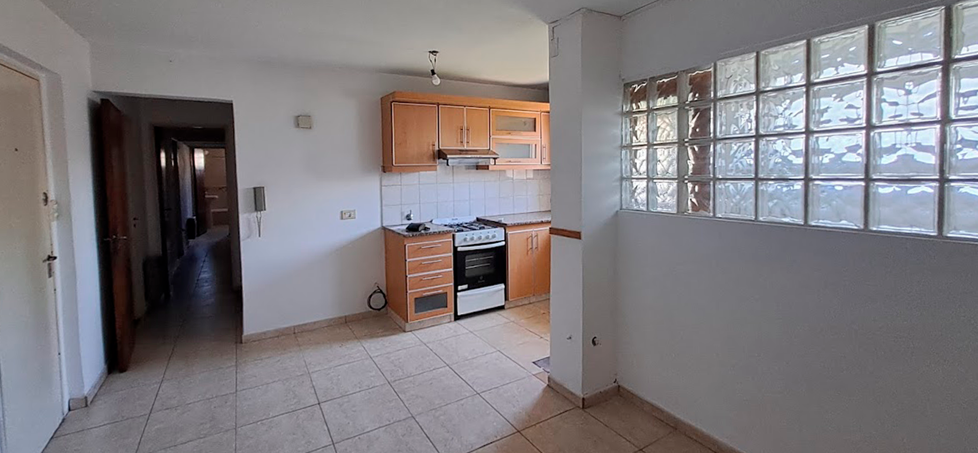 Departamento en venta en La Plata, 115m2, 3 habitaciones, 2 ba&ntilde;os con cochera