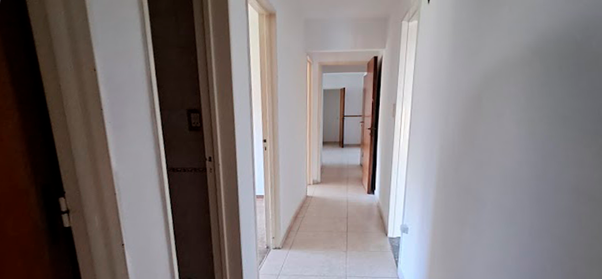 Departamento en venta en La Plata, 115m2, 3 habitaciones, 2 ba&ntilde;os con cochera