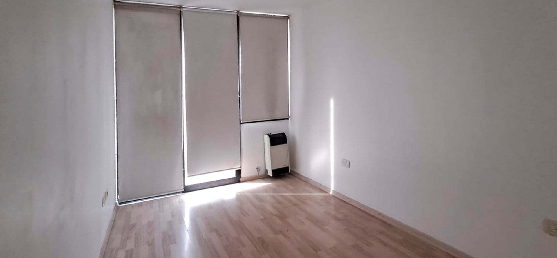 Departamento al frente en venta en La Plata, 1 o 2 habitaciones, 1 ba&ntilde;o