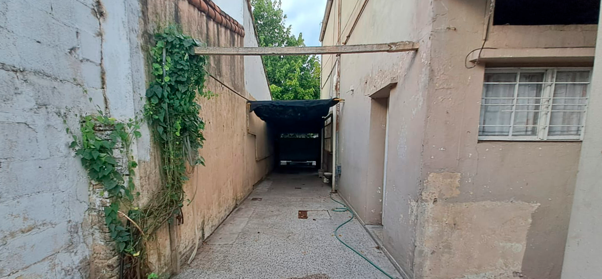 Casa en venta en Tolosa, 2 plantas, 4 habitaciones, 3 ba&ntilde;os, 3/4 cocheras