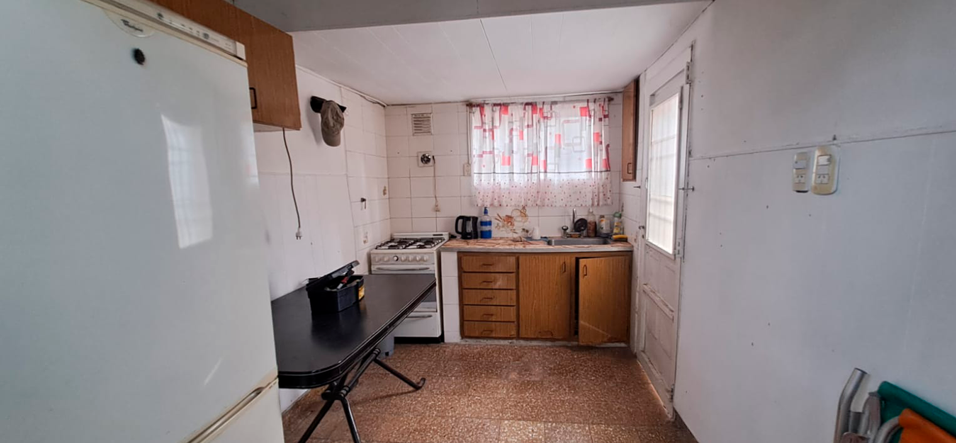 Casa en venta en Tolosa, 2 plantas, 4 habitaciones, 3 ba&ntilde;os, 3/4 cocheras